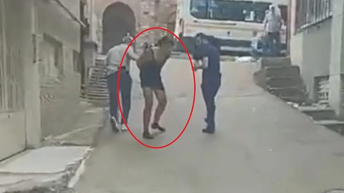 Kapkaç yaptılar: İç çamaşırlarıyla yakalandılar!