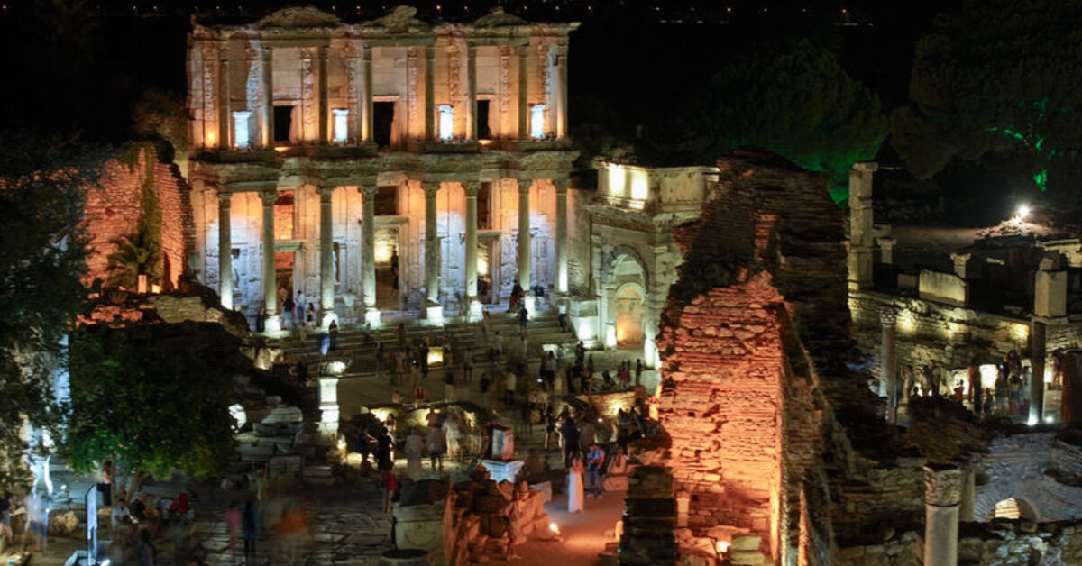 Efes Antik Kenti’nde Vivaldi melodileri