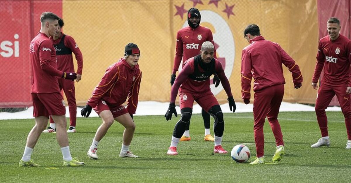 Galatasaray, Fenerbahçe maçının hazırlıklarını tamamladı: Icardi’den ziyaret!