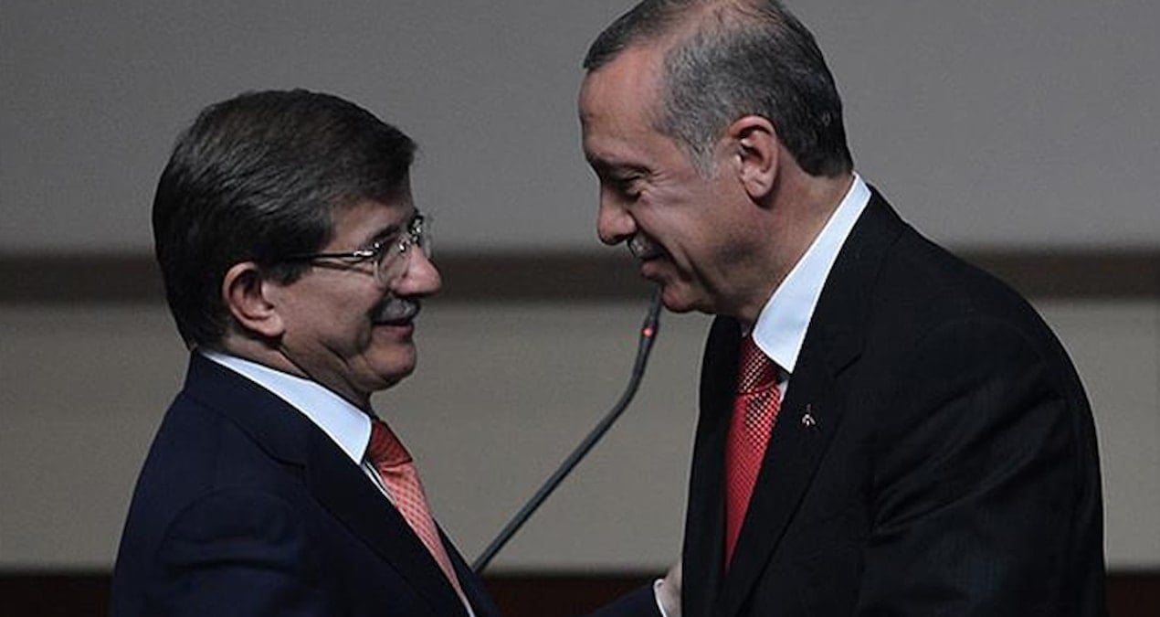 Eski il başkanından Davutoğlu ile ilgili çarpıcı iddia: Teklif gelse AKP’ye geçer