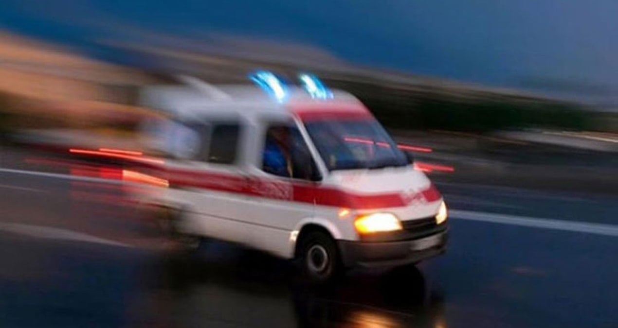 İşçi servisiyle hafif ticari araç kafa kafaya çarpıştı: 13 kişi yaralandı